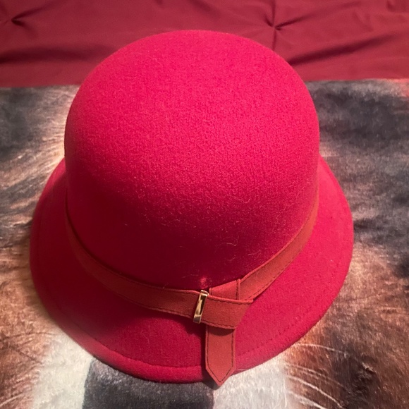 Nine West Raspberry Red Hat - Picture 2 of 2